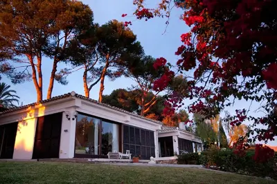 Image de Jolie maison avec vue mer, 2 terrasses, enfants et animaux acceptés, piscine