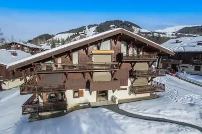 Image de F1 De Standing 4 Pers Sur Les Pistes Et Sur Le Golf. Megeve Mont D'Arbois.