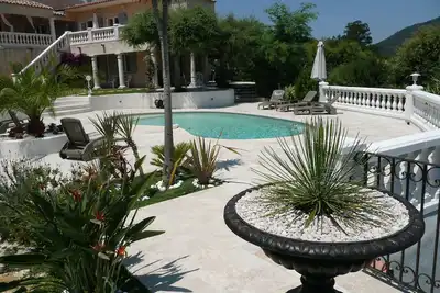 Image de Villa vue mer à 800m de la plage proche St Tropez