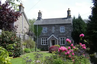 Image de Ashfield chalet à Crickhowell avec vue sur Usk Valley, et Brecon Beacons.