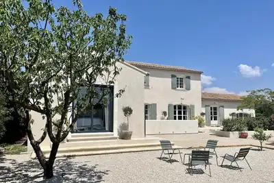 Image de Belle bastide provençale, entre Arles et Alpilles, 8 couchages