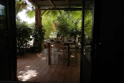 Image de Endroit tranquille, à proximité de la mer et les montagnes