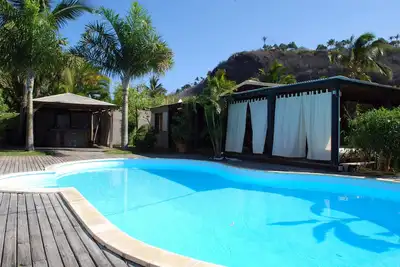 Image de Villa De Charme Creole Avec Grande Piscine Et Jardin Tropical