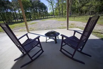 Broken Wire Ranch. . . Pas de soucis! Expérience de campagne paisible, privée et sûre!