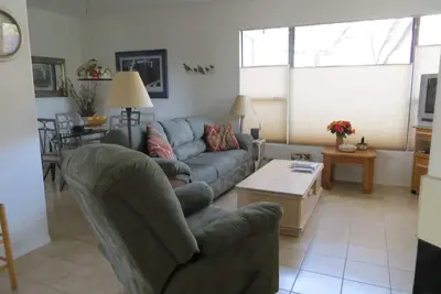 Image de Rare Ventana Canyon Intimité, piscines chauffées, tennis