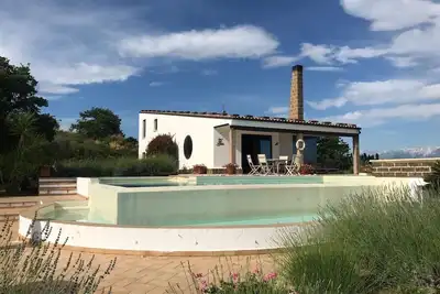 Image de Idyllic Villa, with Infinity Pool, 4 air conditioned bedrooms & stunning views.
