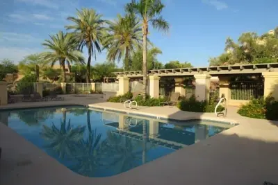 Image de Condo privé 2br avec vue imprenable sur la montagne et la fontaine