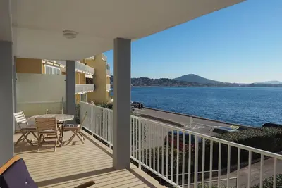Image de Appartement corniche des Baux Sanary sur mer, vue mer panoramique, garage.