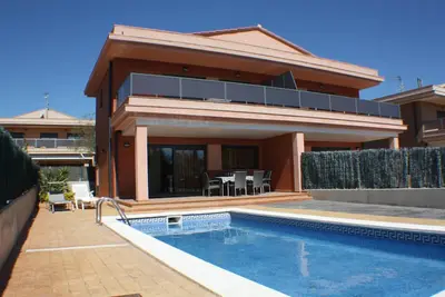 Image de Maison Avec Piscine PRIVÉE Devant La Plage À 50 mt, Tv Satellite Et Wifi Gratuit