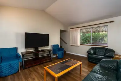 Image de Yosemite Falls Calling, maison 3br / 2ba avec HotTub disponible, 26Miles à Yosemite