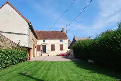 Image de Très bel environnement pour cette ancienne fermette. Beaucoup de caractère