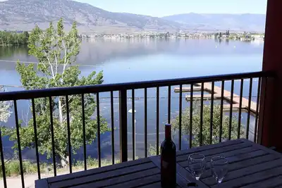 Image de Penthouse de luxe au bord du lac - Grand balcon / superbes vues - Réservez pour l'été 2019