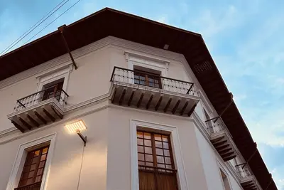 Image de Superbe Maison Coloniale dans le centre de Quito avec des finitions modernes