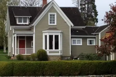Image de Maison 1872 entièrement restaurée dans le quartier historique de Port Townsend. * Séjour minimum de 29 nuits.