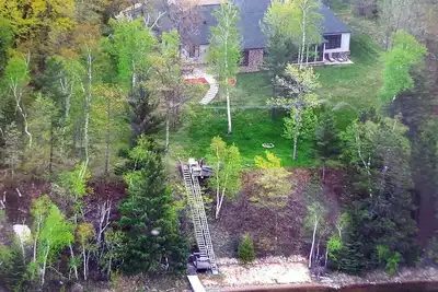 Image de Plaisirs d'automne et d'hiver! Executive Lake Home Ă Grand Rapids, dans le Minnesota
