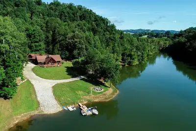 Image de Little Sycamore Creek Landing - Vues privées de la cabine Norris Lakefront