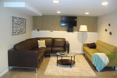 Image de Moderne 2 Bedroom Suite en 1924 Craftsman un bloc de Greenlake