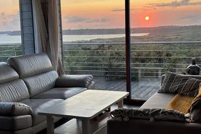 Image de Maison avec vue mer exceptionnelle, idéale pour se ressourcer au calme