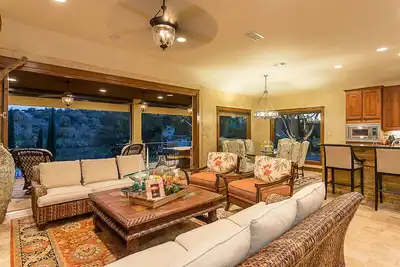 Image de Lakefront Gem sur le lac Austin