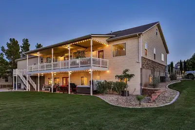 Image de Maison de 3 chambres - 23 Miles From Zion