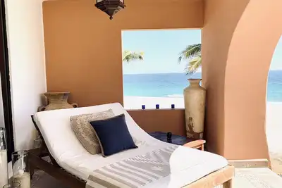 Image de Luxury Beachfront Condo - Meilleur emplacement à Casa Del Mar! Frais De Residence Inclus