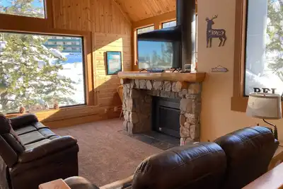 Image de Grand ski! Marchez jusqu'à l'ascenseur et profitez ensuite d'un bain à remous privé
