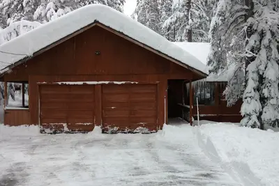 Image de Excellent emplacement, accès facile, Wi-Fi, Tv 50 \", agencement ouvert, cuisine rénovée!