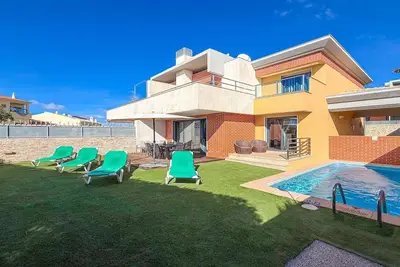 Image de 3 chambres, villa de vacances avec piscine, golf à proximité de Albufeira