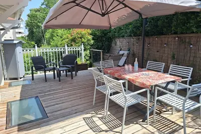 Image de Charmante Villa avec Terrasse et Garage à Arcachon, Proche Centre et Plages