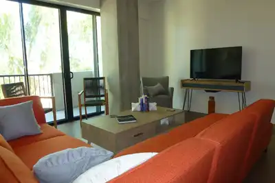 Image de Nouvelle belle unité de 2 chambres à Biltmore Walk to Shopping Restaurants