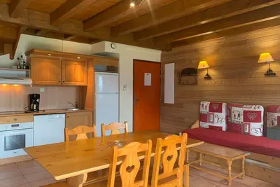 Chalet charmant avec terrasse, 2 chambres, Pra Loup