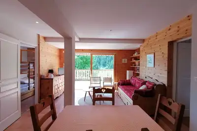 Charmant 2 pièces cabine rénové avec terrasse et parking, Pra-Loup