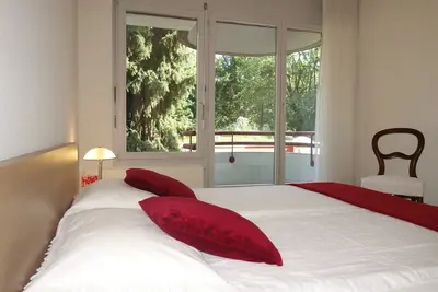 Image de Appartement spacieux et confortable dans un quartier calme près du centre