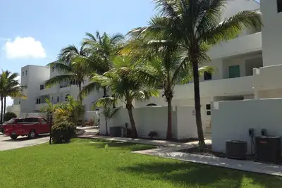 Condo sur la plage isolée Rdc