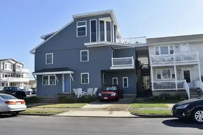 Image de Grand Five Bedroom Beach Block Accueil Avec Superbes Vues sur l'océan