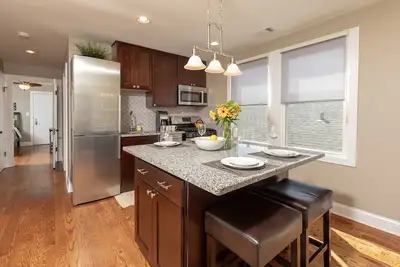 Image de Auberge de village de Roscoe | Guesthouse | Marchez jusqu'au Wrigley Field de Chicago