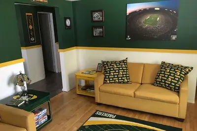 Image de Maison d'amusement de football à 1, 6 km de Lambeau! !