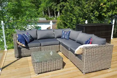 Image de Entièrement rénové sur Hgtv Canada avec une magnifique terrasse