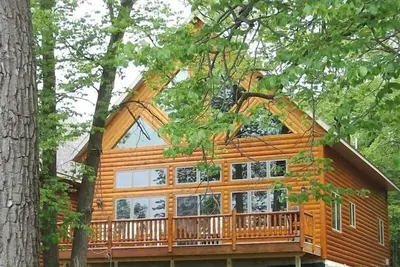 Image de Belle villa au bord du lac avec des couchers de soleil incroyables (fera une location d'hiver de 6 mois)