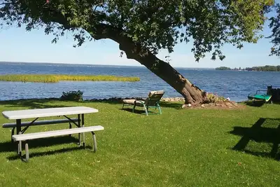 Image de Hidden Gem - Oneida Lakefront Home - Détendez-vous et profitez de la vue imprenable sur le lac!
