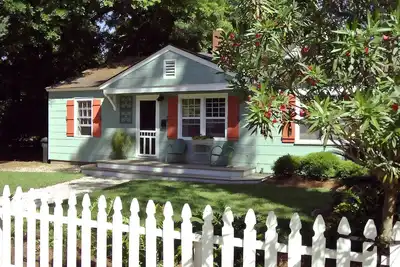 Image de Animaux acceptés Cottage avec grande cour clôturée!