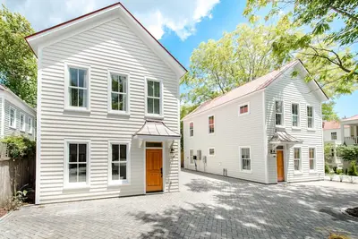 Image de Guesthouse Charleston: Maisons neuves! 8 lits / Parking / 1Block à Upper King St