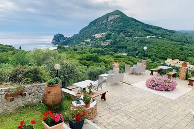 Image de Ambre Villa est 15 du Corfu Golf Club / incroyable vue panoramique