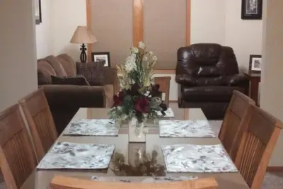 Image de Idéal pour les consultants qui ont besoin d'un endroit pour vivre lorsqu'ils travaillent à Duluth / Superior