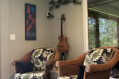 Image de Maison spacieuse dans un paradis verdoyant