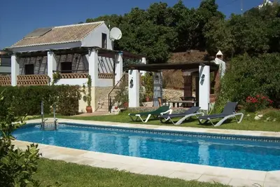 Image de Maison de campagne à Nerja avec piscine privée de 10 x 4 mètres et à 5 minutes du centre / de la plage