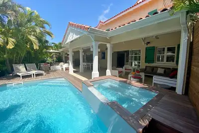 Image de Villa Champagne de luxe 9 pers entre le lagon avec sa plage et le golf