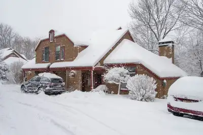 Image de Piper Ridge spacieuse Multi-Level 1830 Ft. Maison de Ville Privilège