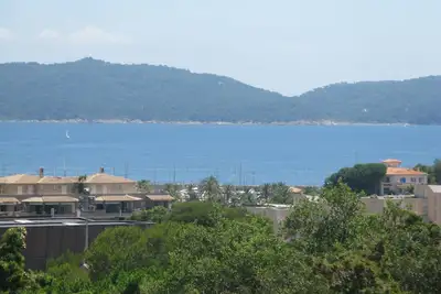 Image de appart standing, , vue  baie de cavalaire, proche centre ville et plages