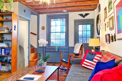 Image de La maison historique et accessible à pied de Philadelphie Washington Square West (2 lits / 2 salles de bain)